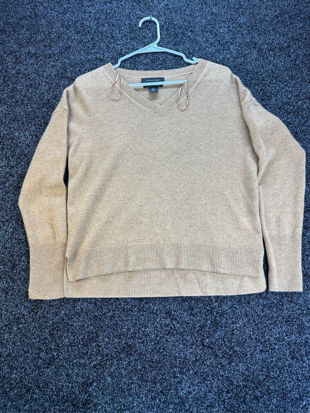 Tahari 100% 2-Ply Cashmere V-Neck Pullover Sweater Tan Women's Size M